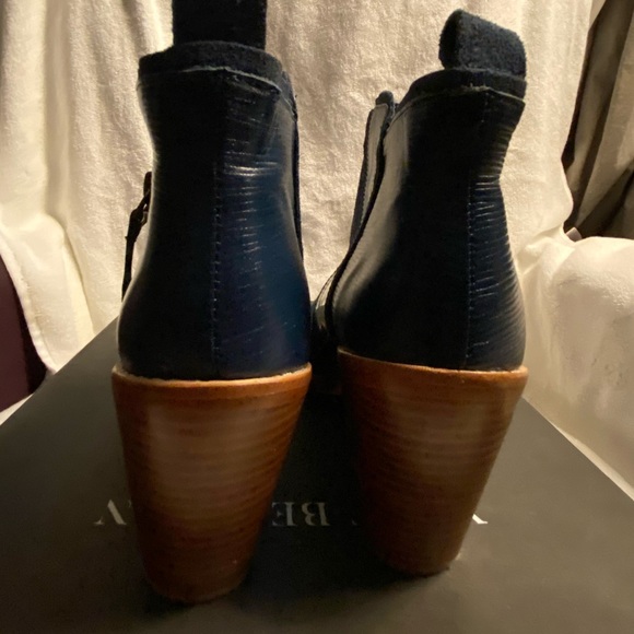 Matt Bernson Navy Suede Booties - Picture 9 of 15